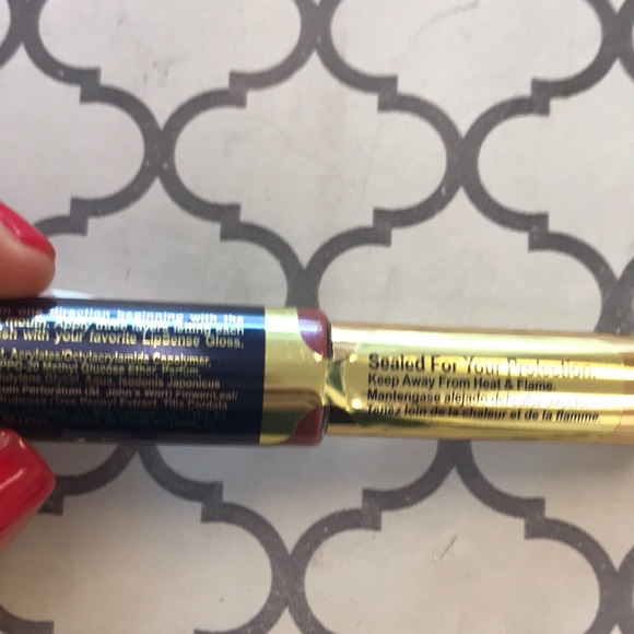 Lipsense - Picture 3 of 3